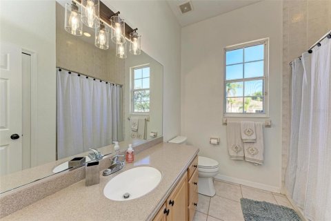 House in Bradenton, Florida 3 bedrooms, 231.88 sq.m. № 1539243 - photo 19