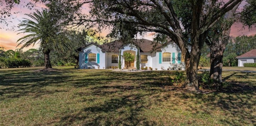 House in Bradenton, Florida 3 bedrooms, 231.88 sq.m. № 1539243