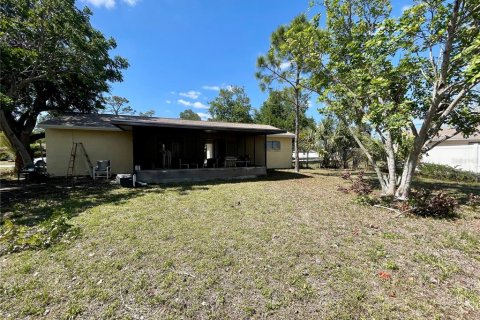 House in Port Charlotte, Florida 2 bedrooms, 92.81 sq.m. № 1637114 - photo 15