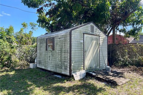 House in Port Charlotte, Florida 2 bedrooms, 92.81 sq.m. № 1637114 - photo 17