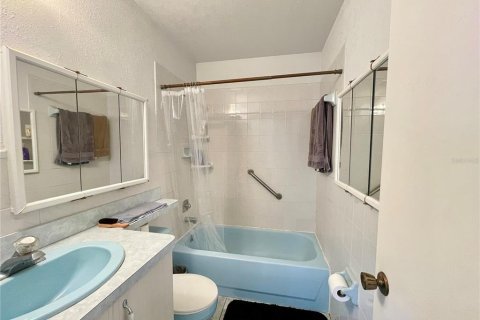 House in Port Charlotte, Florida 2 bedrooms, 92.81 sq.m. № 1637114 - photo 9