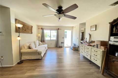 House in Port Charlotte, Florida 2 bedrooms, 92.81 sq.m. № 1637114 - photo 6