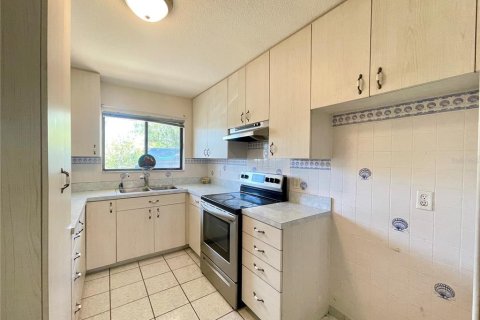 House in Port Charlotte, Florida 2 bedrooms, 92.81 sq.m. № 1637114 - photo 3