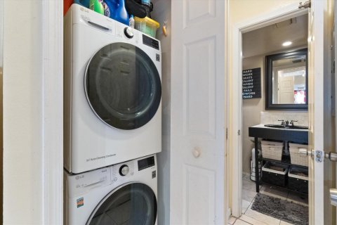 Купить таунхаус в Лейк-Уорт, Флорида 4 комнаты, 117.43м2, № 2249175 - фото 24