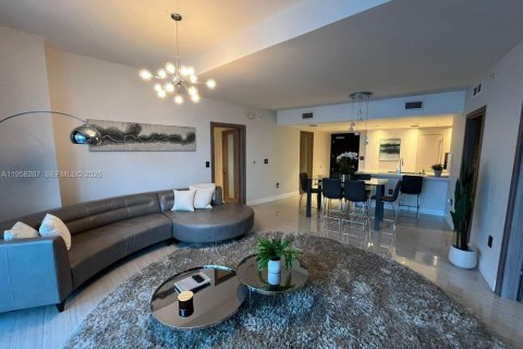 Condominio en Miami, Florida, 2 dormitorios  № 2011920