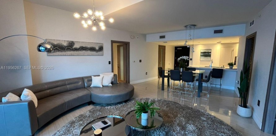 Condominio en Miami, Florida, 2 dormitorios  № 2011920