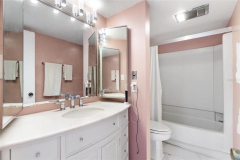 Condo in Haines City, Florida, 2 bedrooms  № 2237988 - photo 15