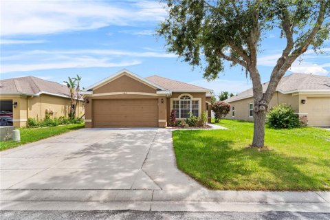 House in Hudson, Florida 3 bedrooms, 168.99 sq.m. № 2155937 - photo 2