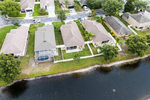 House in Hudson, Florida 3 bedrooms, 168.99 sq.m. № 2155937 - photo 5