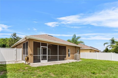 House in Hudson, Florida 3 bedrooms, 168.99 sq.m. № 2155937 - photo 30