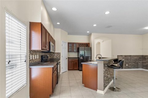 House in Hudson, Florida 3 bedrooms, 168.99 sq.m. № 2155937 - photo 17