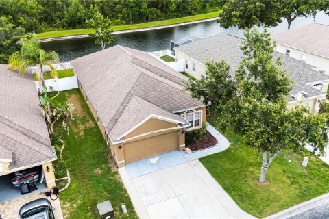 House in Hudson, Florida 3 bedrooms, 168.99 sq.m. № 2155937 - photo 3