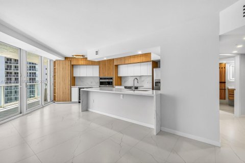 Condo in Sunny Isles Beach, Florida, 1 bedroom  № 2075944 - photo 7