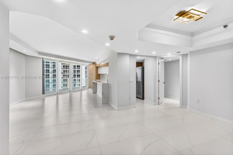 Condo in Sunny Isles Beach, Florida, 1 bedroom  № 2075944 - photo 10