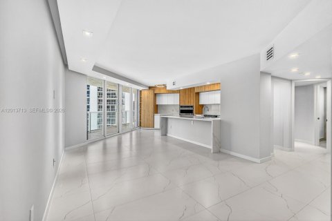 Condo in Sunny Isles Beach, Florida, 1 bedroom  № 2075944 - photo 9