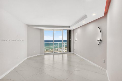 Condo in Sunny Isles Beach, Florida, 1 bedroom  № 2075944 - photo 19