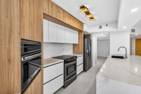 Condo in Sunny Isles Beach, Florida, 1 bedroom  № 2075944 - photo 12