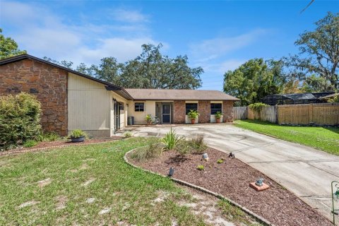 Villa ou maison à vendre à Winter Springs, Floride: 4 chambres, 210.7 m2 № 2391142 - photo 2