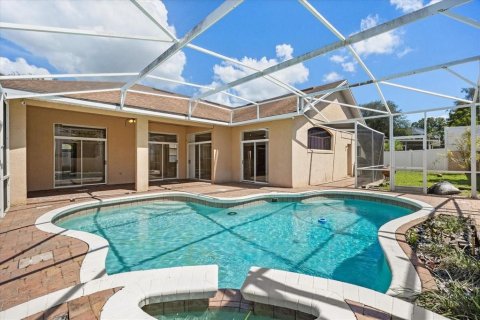 Villa ou maison à louer à Orlando, Floride: 4 chambres, 223.71 m2 № 2408321 - photo 2