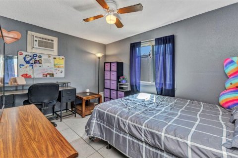 Casa en venta en North Port, Florida, 3 dormitorios, 185.06 m2 № 1642408 - foto 9