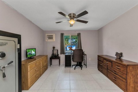 Casa en venta en North Port, Florida, 3 dormitorios, 185.06 m2 № 1642408 - foto 15