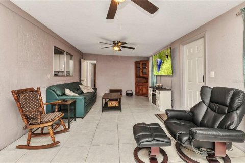 Casa en venta en North Port, Florida, 3 dormitorios, 185.06 m2 № 1642408 - foto 8