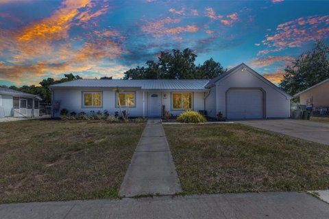 Casa en venta en North Port, Florida, 3 dormitorios, 185.06 m2 № 1642408 - foto 2