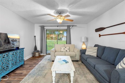 Condo in Port Orange, Florida, 2 bedrooms  № 1899537 - photo 4