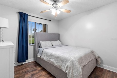 Condo in Port Orange, Florida, 2 bedrooms  № 1899537 - photo 14