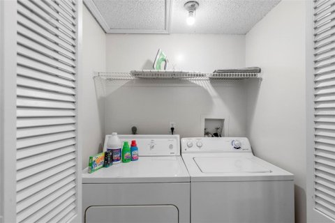 Condo in Port Orange, Florida, 2 bedrooms  № 1899537 - photo 19