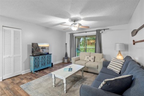 Condo in Port Orange, Florida, 2 bedrooms  № 1899537 - photo 3