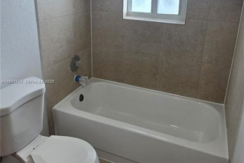 Снять в аренду квартиру в Катлер-Бей, Флорида 1 спальня, 40372.35м2, № 1992210 - фото 9