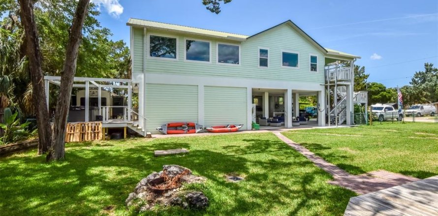 Casa en Crystal River, Florida 3 dormitorios, 136.38 m2 № 1420432
