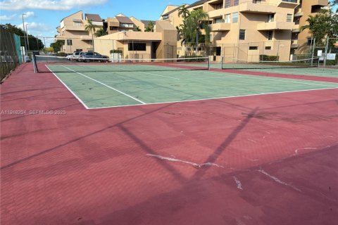 Купить кондоминиум в Майами, Флорида 2 спальни, 86.4м2, № 2054835 - фото 20