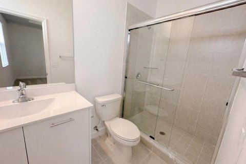 Touwnhouse à louer à Miami, Floride: 3 chambres, 137.77 m2 № 2085788 - photo 15