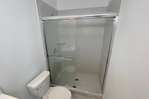 Touwnhouse à louer à Miami, Floride: 3 chambres, 137.77 m2 № 2085788 - photo 16