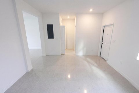 Touwnhouse à louer à Miami, Floride: 3 chambres, 137.77 m2 № 2085788 - photo 8
