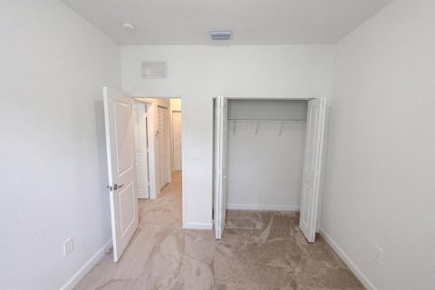 Touwnhouse à louer à Miami, Floride: 3 chambres, 137.77 m2 № 2085788 - photo 13