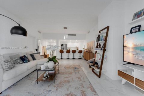 Купить кондоминиум в Майами, Флорида 2 спальни, 124.4м2, № 1924083 - фото 7