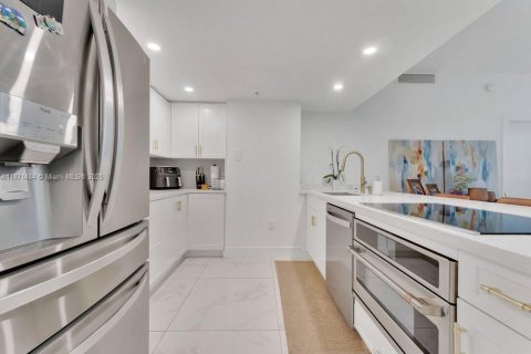 Купить кондоминиум в Майами, Флорида 2 спальни, 124.4м2, № 1924083 - фото 6