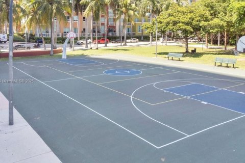 Купить кондоминиум в Майами, Флорида 2 спальни, 124.4м2, № 1924083 - фото 23