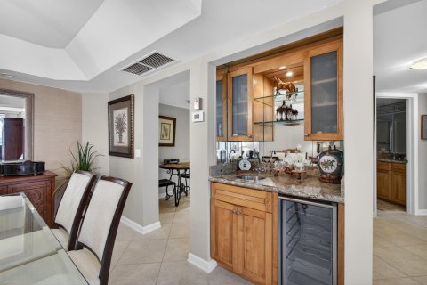 Condo in South Palm Beach, Florida, 2 bedrooms  № 2146588 - photo 7