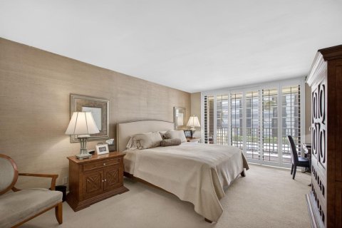 Condo in South Palm Beach, Florida, 2 bedrooms  № 2146588 - photo 14