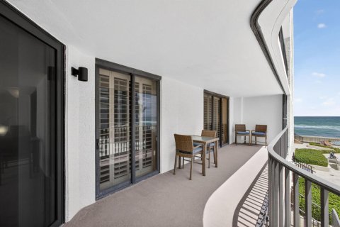 Condo in South Palm Beach, Florida, 2 bedrooms  № 2146588 - photo 22