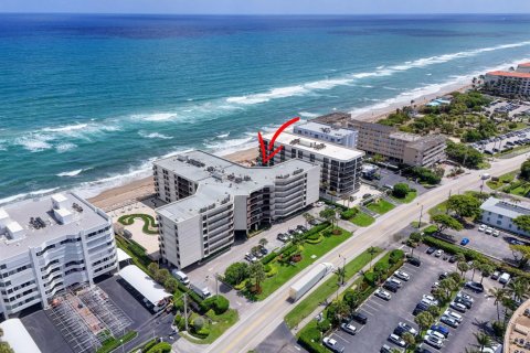 Condo in South Palm Beach, Florida, 2 bedrooms  № 2146588 - photo 26