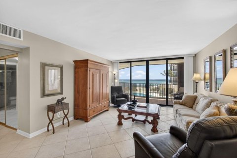 Condo in South Palm Beach, Florida, 2 bedrooms  № 2146588 - photo 8