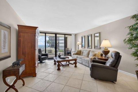 Condo in South Palm Beach, Florida, 2 bedrooms  № 2146588 - photo 9