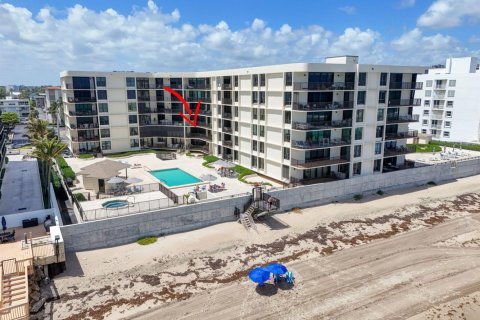 Condo in South Palm Beach, Florida, 2 bedrooms  № 2146588 - photo 30