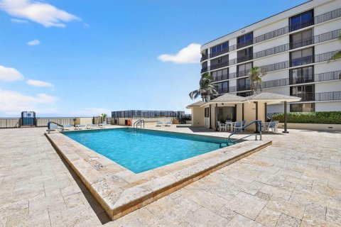 Condo in South Palm Beach, Florida, 2 bedrooms  № 2146588 - photo 25