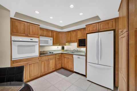 Condo in South Palm Beach, Florida, 2 bedrooms  № 2146588 - photo 4